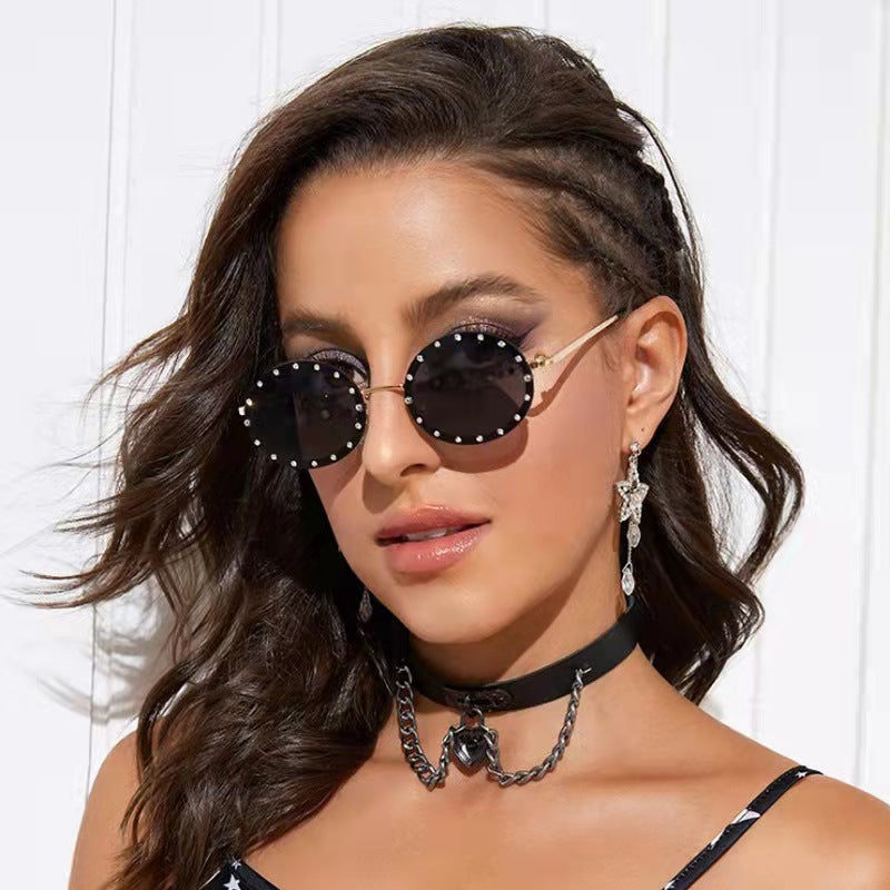 Trendy Oval Diamond Sunglasses with Metal Frame for Women