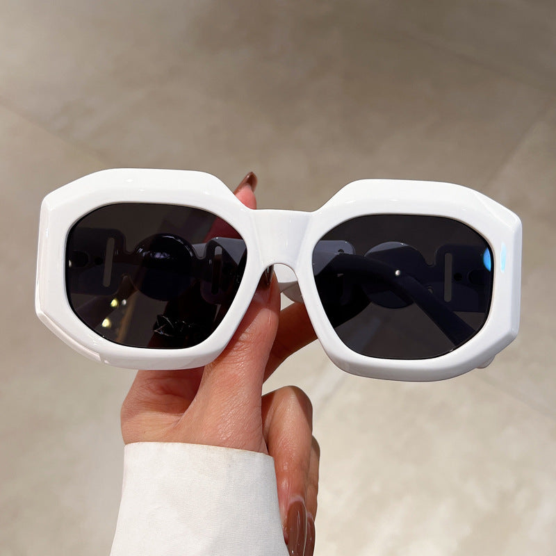 Trendy Oversized Polygon Sunglasses for Street Style